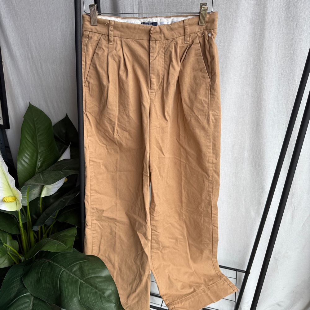 Vineyard Vines Khaki Straight Leg Trousers / Size 2